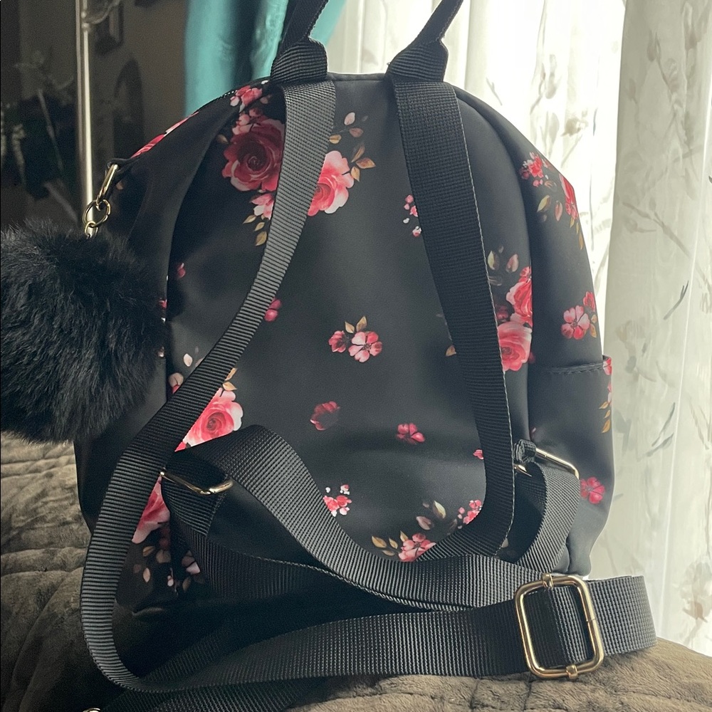 Mini Rose Backpack - Picture 2 of 4